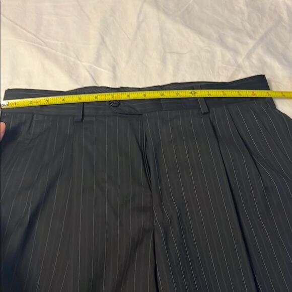 Allyn Saint George Gray Pinstripe Men’s Suit - Picture 9 of 9